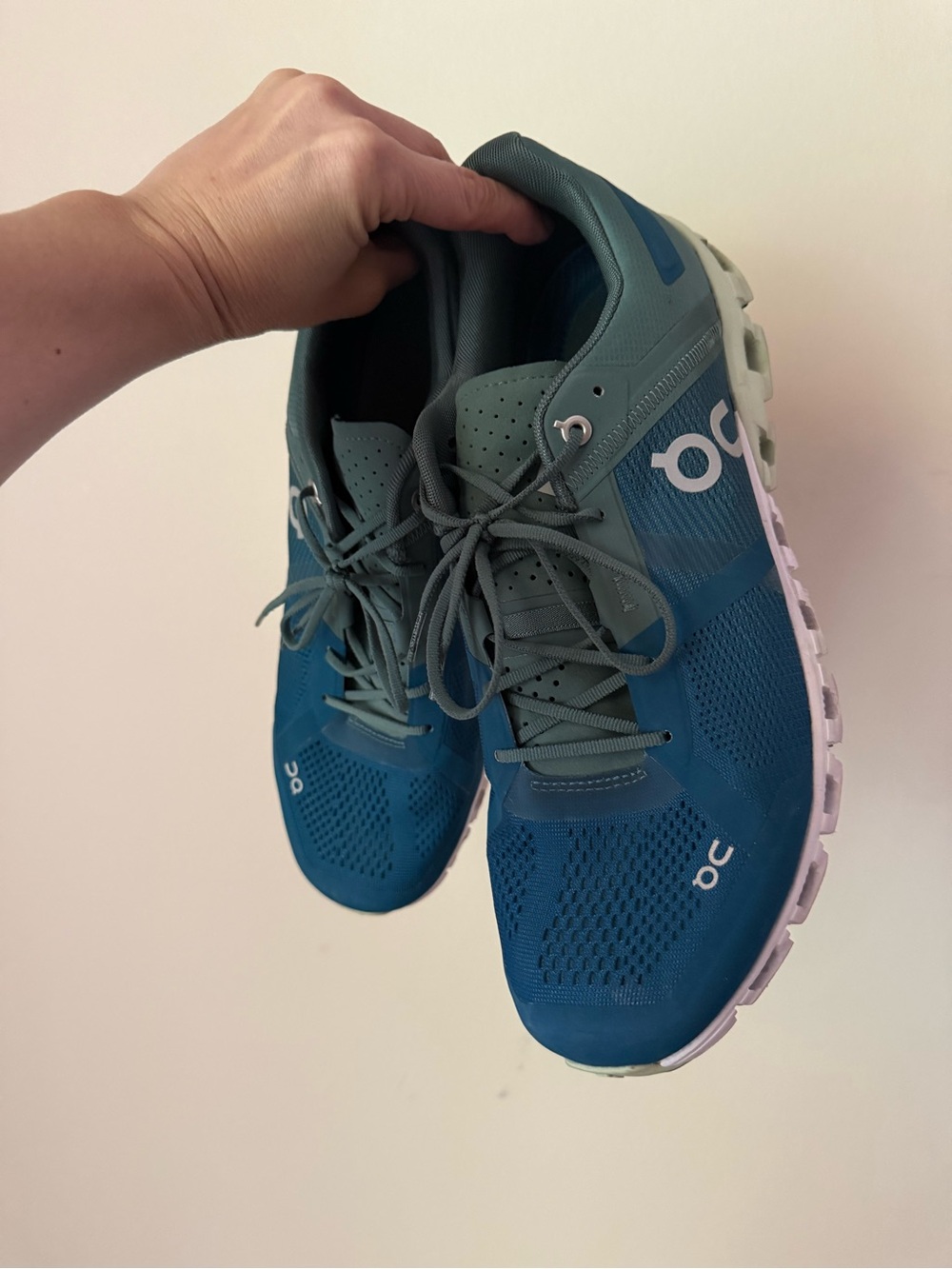 On Running Cloud Men’s Running Shoes Blue Teal Size 10.5 Lightweight Sneakers